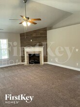 231 River Crest Cir N in Helena, AL - Building Photo - Building Photo