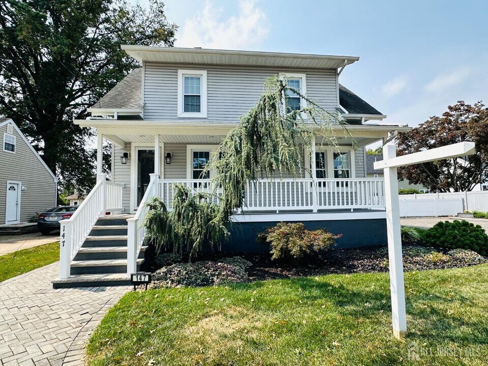 147 Joseph St in East Brunswick, NJ - Building Photo