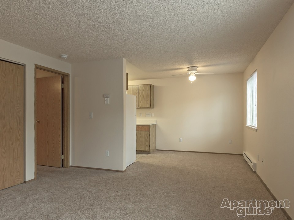 Evergreen Crest Apartments in Puyallup, WA - Foto de edificio