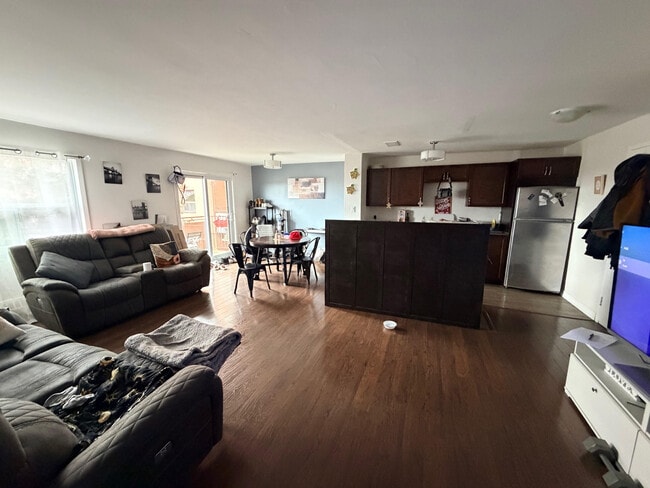 property at 20 Bradmon Dr