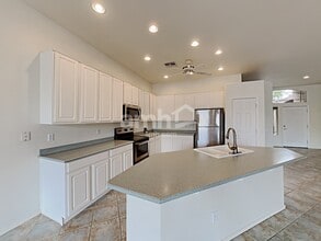 8027 W Clara Ln in Peoria, AZ - Building Photo - Building Photo