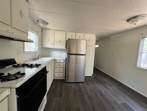 104 N 1st St in Livingston, TX - Building Photo - Building Photo