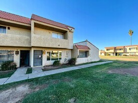 4740 W Rose Ln in Glendale, AZ - Building Photo