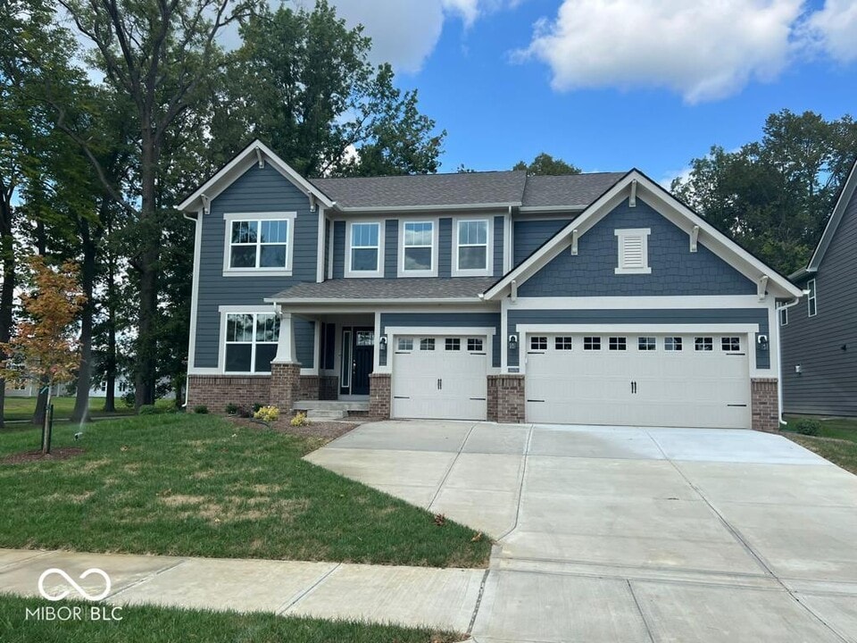 16674 Bowesmont Dr in Fortville, IN - Building Photo