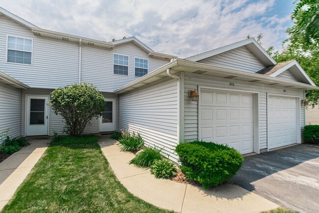 property at 1975 Laura Ln