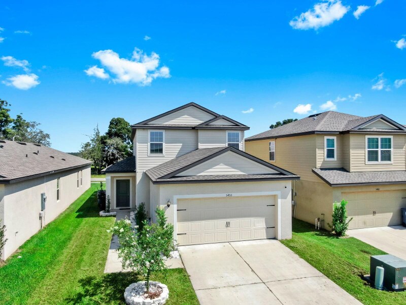 5453 Fez Ct in Brooksville, FL - Foto de edificio