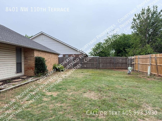 8401 NW 110th Terrace in Oklahoma City, OK - Building Photo - Building Photo