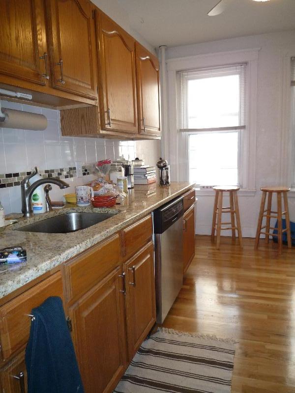 1750 Commonwealth Ave, Unit 4 in Boston, MA - Building Photo - Building Photo