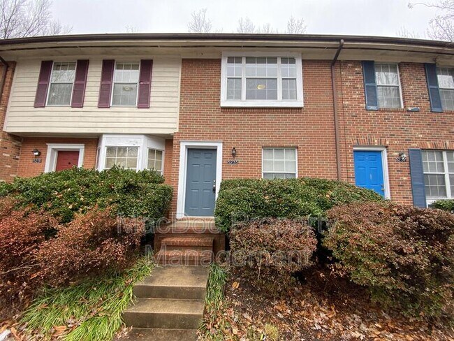 property at 5235 King's Wood Ln