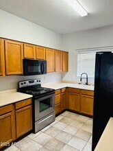 9426 W Monroe St in Peoria, AZ - Building Photo - Building Photo