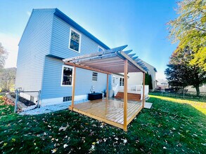 2308 Sundew Ave in Grove City, OH - Building Photo - Building Photo