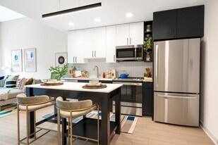 Venture on I in Washington, DC - Building Photo