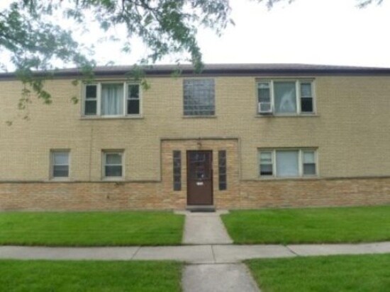 7918 45th St in Lyons, IL - Foto de edificio