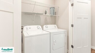 2445 Estrella Pkwy, Unit 2028 in Goodyear, AZ - Foto de edificio - Building Photo