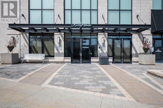 160 Macdonell St in Guelph, ON - Building Photo - Building Photo