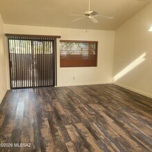 624 S Cynthia Ave in Tucson, AZ - Foto de edificio - Building Photo