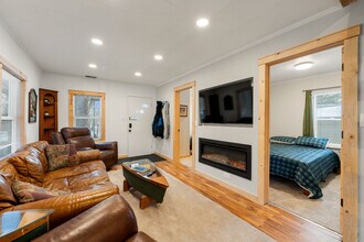 306 Waverly St in Spring Grove, IL - Building Photo - Building Photo