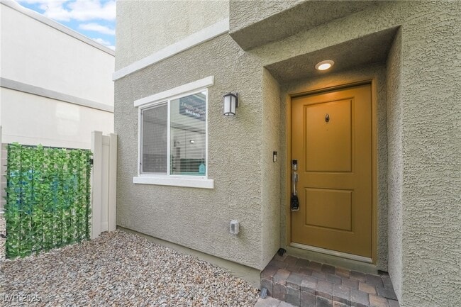 6858 Truffle Gray St