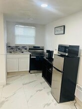 19851 NW 1st Ave in Miami, FL - Building Photo - Building Photo