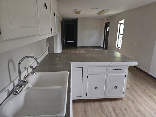 179 Salvage Ln in Caryville, TN - Building Photo - Building Photo