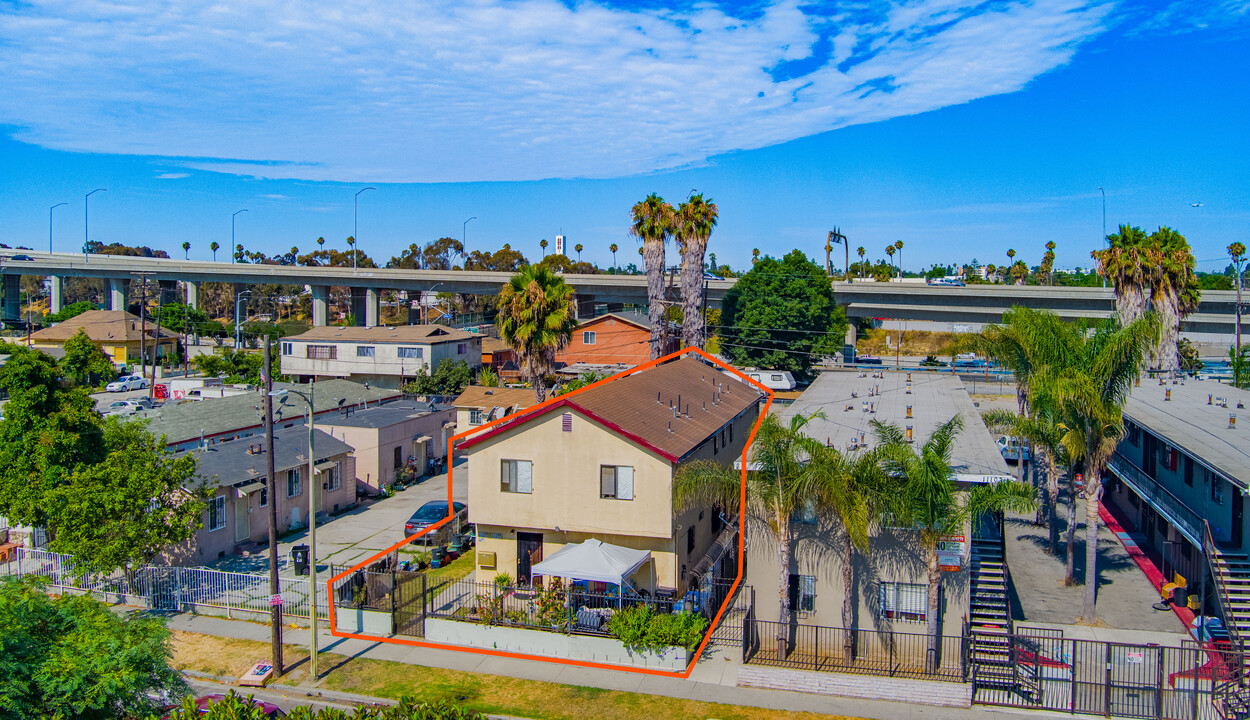 11109 S Broadway in Los Angeles, CA - Building Photo