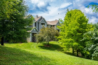 Heritage Lake Apartments in Knoxville, TN - Building Photo - Building Photo