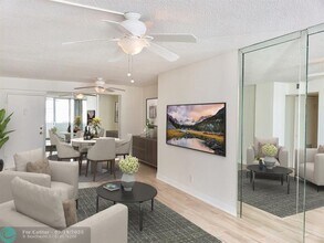 111 Briny Ave in Pompano Beach, FL - Building Photo - Building Photo