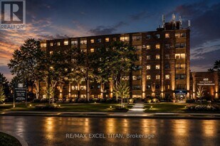 468 Ottawa St N, Unit 419B in Hamilton, ON - Building Photo