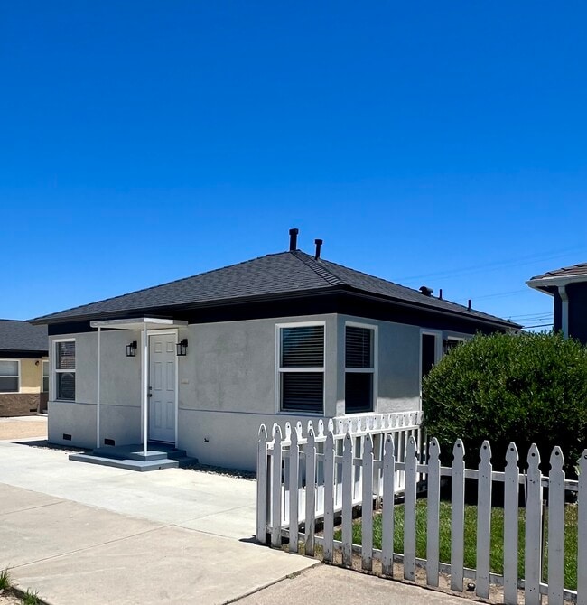 228 S H St, Unit A in Lompoc, CA - Building Photo - Building Photo