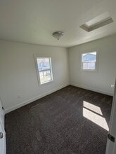 301 E 4th St in Warden, WA - Building Photo - Building Photo