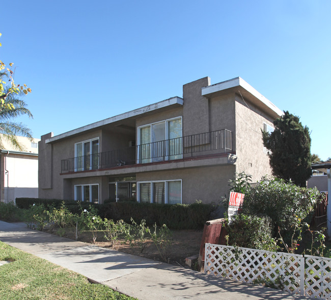 288 S Sierra Madre Blvd in Pasadena, CA - Foto de edificio - Building Photo