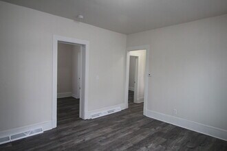 2730 N Vel R. Phillips Ave in Milwaukee, WI - Building Photo - Building Photo