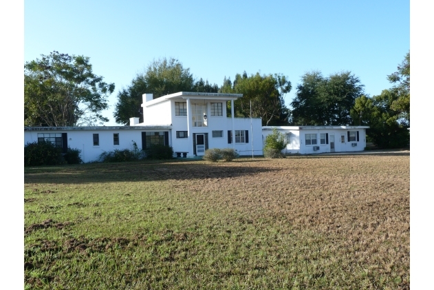 Sandy Cove Apartments & RV Park in Babson Park, FL - Building Photo