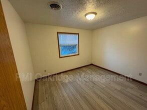 1112 W Main St in Troy, OH - Foto de edificio - Building Photo