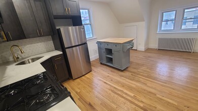 35 Pangborn Pl in Hackensack, NJ - Building Photo - Building Photo