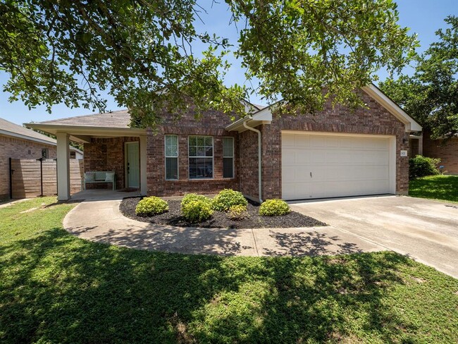 11620 Larch Valley Dr in Austin, TX - Foto de edificio - Building Photo