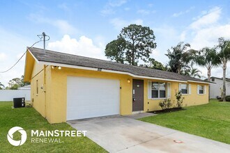 159 NW Avens St in Port St. Lucie, FL - Building Photo - Building Photo