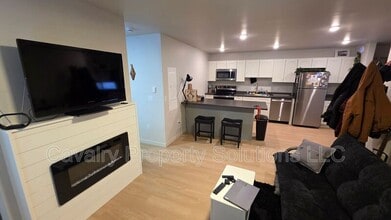 1221 Commonwealth Ave in Duluth, MN - Building Photo - Building Photo