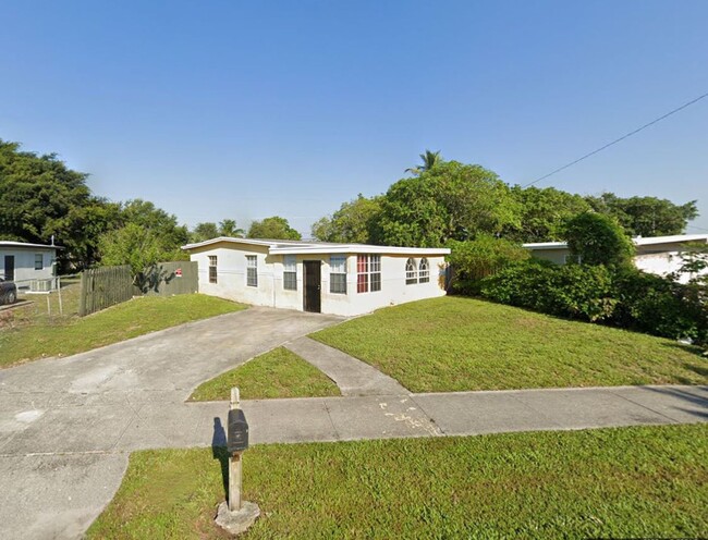 337 NW 29th Ave in Fort Lauderdale, FL - Building Photo - Building Photo