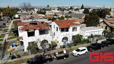 1123 W 43rd St in Los Angeles, CA - Building Photo - Building Photo