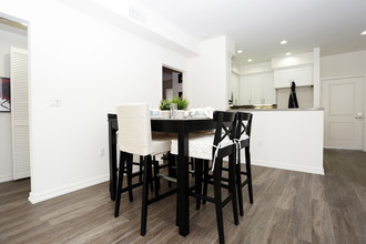 Courtyard at Ventura Canyon in Panorama City, CA - Building Photo - Interior Photo