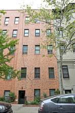 23 W 74th St in New York, NY - Building Photo - Building Photo