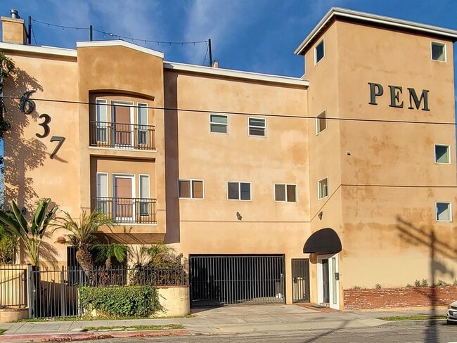 637 S Grand Ave in San Pedro, CA - Building Photo - Building Photo