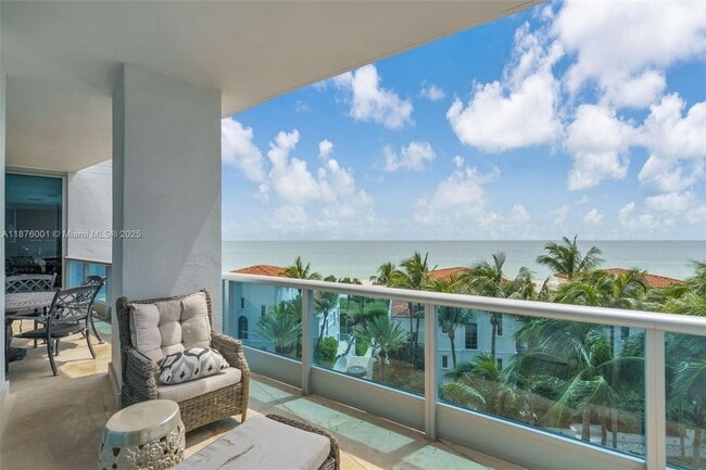 5959 Collins Ave in Miami Beach, FL - Building Photo - Building Photo
