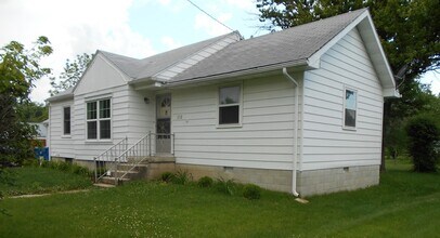 252 E North Ave in Noble, IL - Building Photo - Building Photo