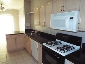 9663 Gunsmith Dr in Las Vegas, NV - Building Photo - Building Photo