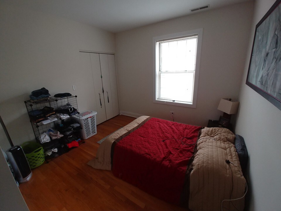 1448 W Thorndale Ave in Chicago, IL - Building Photo