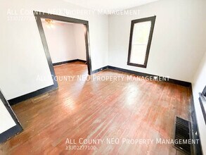 955 Morse St in Akron, OH - Building Photo - Building Photo