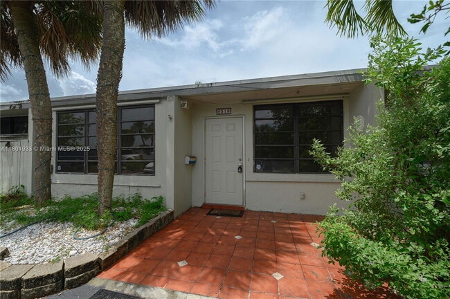 property at 6518 Miami Lakes Dr