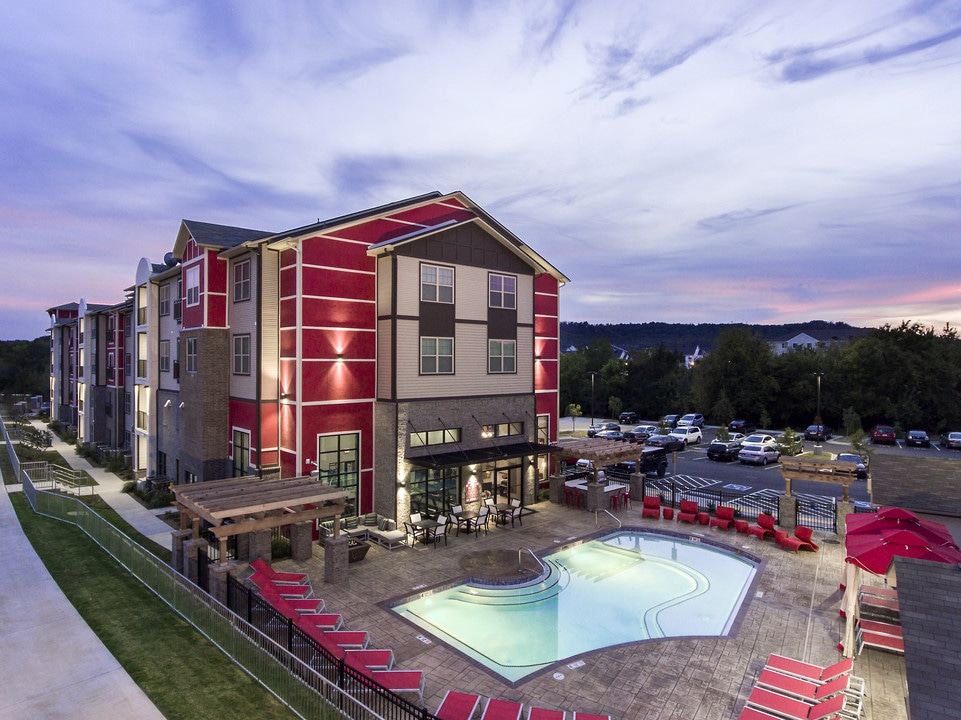 Champions Club in Fayetteville, AR - Foto de edificio